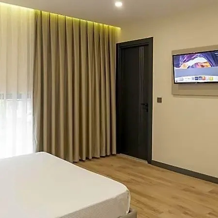 Fora Lara Hotel