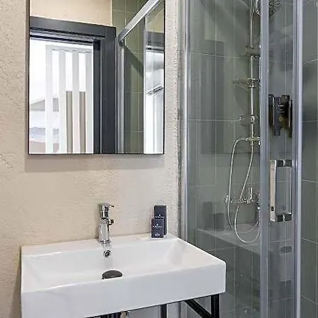 Hotel Fora Lara