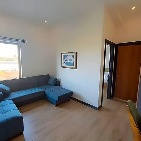 Fora Lara Hotel