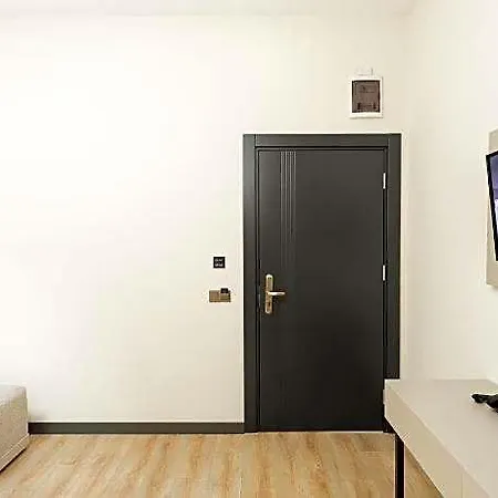 Hotel Fora Lara 3*
