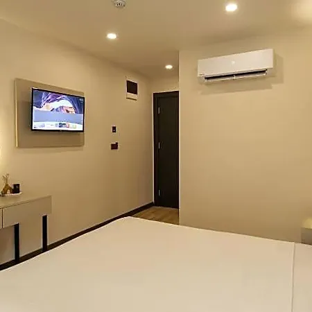 Hotel Fora Lara 3*
